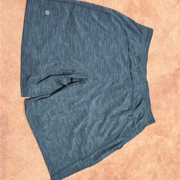 Lululemon Athletica Men’s Shorts - Picture 2 of 5